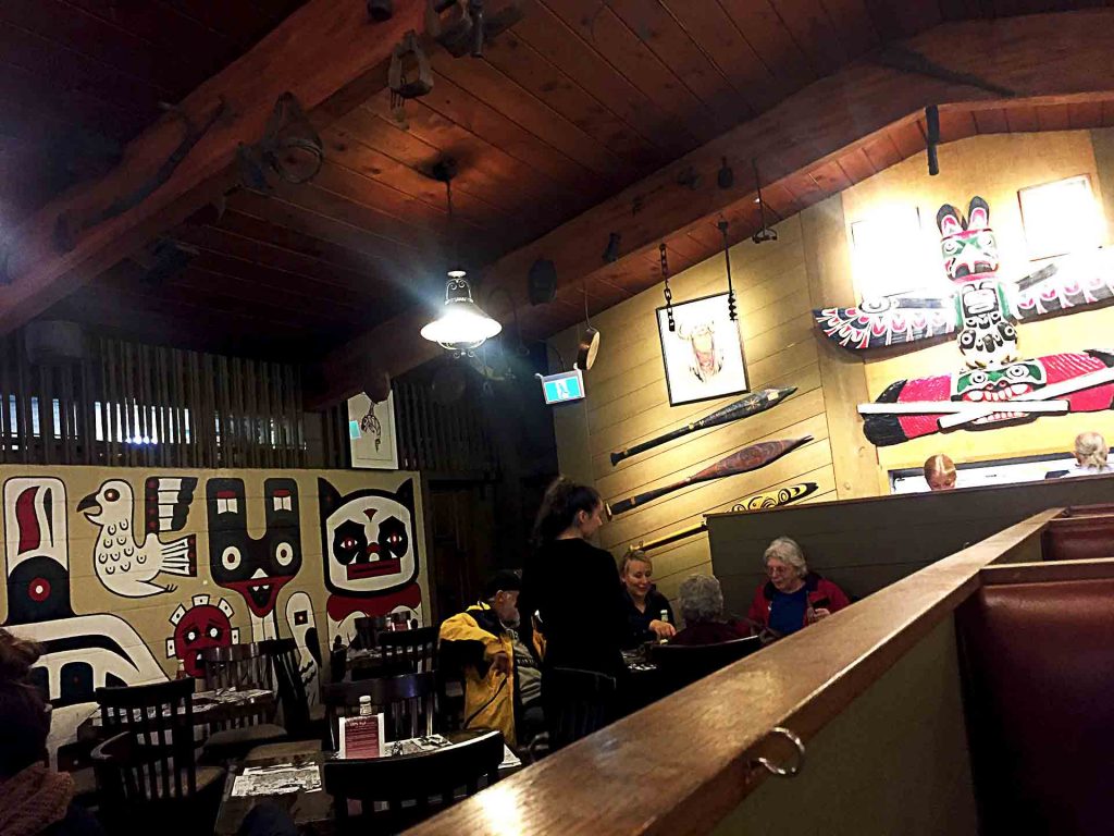 Tomahawk Barbeque - American Restaurant - North Vancouver - Vancouver