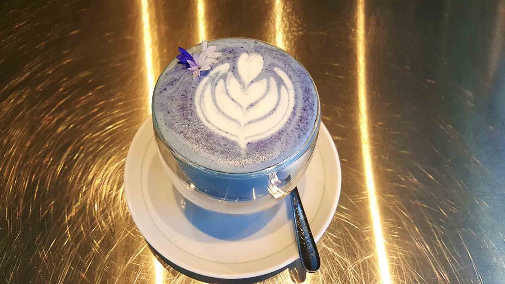Lavender Tea Latte at Bel Cafe | tryhiddengems.com