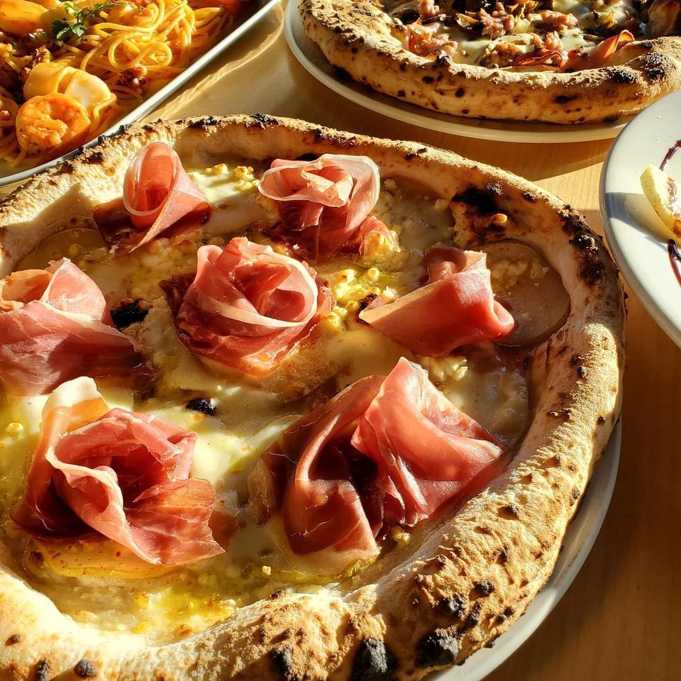 Gorgonzola, Pere e Prosciutto Pizza at Doppio Zero Pizza | Hidden Gems Vancouver